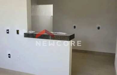 Imagem: O apartamento possui 2 Dormitórios, 1 Banheiro, 2 Vagas na