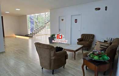 Imagem 7: Casa Duplex no Ponta Negra 2/ Mobiliada com 4 Suítes sendo 1 Master com Closet + 1 Qt Emba