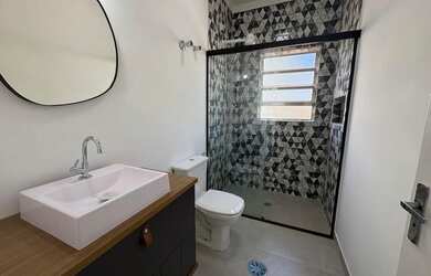 Imagem 3: Quarto e sala na Ponta da Praia