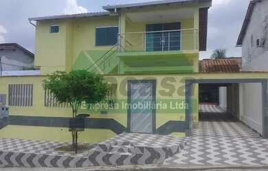 Imagem: A casa possui 5 Dormitórios, 1 Banheiro, 5 Vagas na garagem