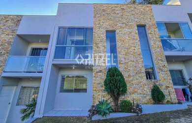 Imagem: A casa possui 2 Dormitórios, 2 Banheiros, 2 Vagas na garagem