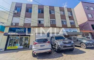 Imagem: O apartamento possui 3 Dormitórios, 1 Banheiro, 1 Vaga na garagem