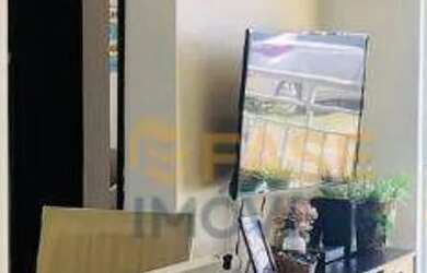 Imagem: O apartamento possui 2 Dormitórios, 1 Banheiro, 1 Vaga na garagem