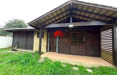 Imagem: A casa possui 2 Dormitórios, 2 Banheiros, 1 Vaga na garagem