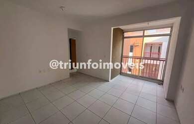 Imagem: O apartamento possui 3 Dormitórios, 1 Banheiro, 1 Vaga na garagem