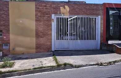 Imagem: A casa possui 2 Dormitórios, 3 Banheiros, 147m² de Área e