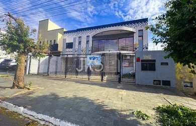 Imagem: O depósito possui 2 Vagas na garagem, 1.000m² de Área e