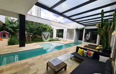 Imagem: A casa em condomínio possui 5 Dormitórios, 5 Banheiros, 5