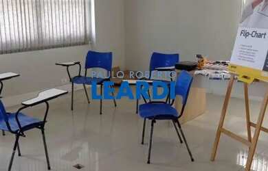 Imagem: O depósito possui 40m² de Área e está localizado em Lapa