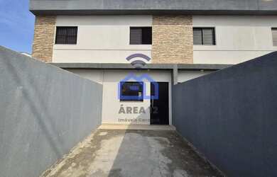 Imagem: A casa possui 2 Dormitórios, 2 Banheiros, 1 Vaga na garagem