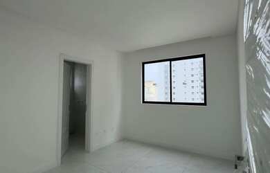 Imagem: O apartamento possui 3 Dormitórios, 4 Banheiros, 2 Vagas na