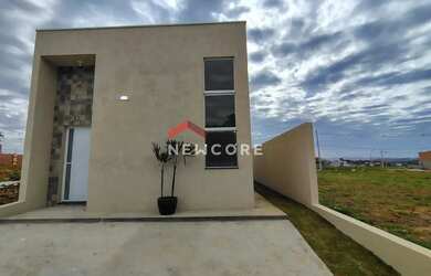 Imagem: A casa em condomínio possui 3 Dormitórios, 2 Banheiros, 2