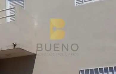 Imagem: A casa possui 2 Dormitórios, 2 Banheiros, 1 Vaga na garagem