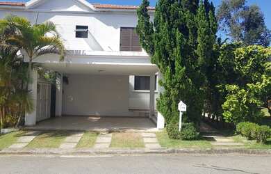 Imagem: A casa em condomínio possui 3 Dormitórios, 3 Banheiros, 2