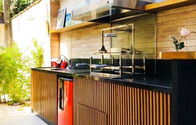 Imagem: A casa em condomínio possui 3 Dormitórios, 3 Banheiros, 2