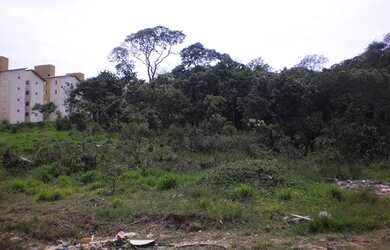 Imagem: O terreno possui 10.560m² de Área e está localizado em Parque