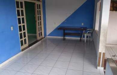 Imagem: A casa possui 3 Dormitórios, 2 Banheiros e está localizado