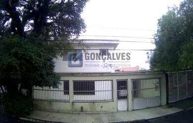 Imagem: A casa possui 3 Dormitórios, 3 Banheiros, 3 Vagas na garagem