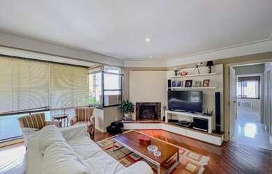 Imagem: O apartamento possui 3 Dormitórios, 3 Banheiros, 2 Vagas na