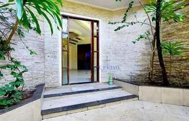 Imagem: A casa possui 4 Dormitórios, 4 Banheiros, 3 Vagas na garagem