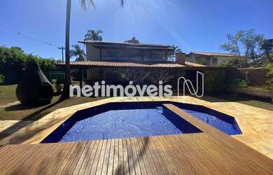 Imagem: A casa possui 5 Dormitórios, 5 Banheiros, 2 Vagas na garagem