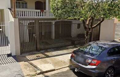 Imagem: A casa possui 3 Dormitórios, 396m² de Área e está localizado