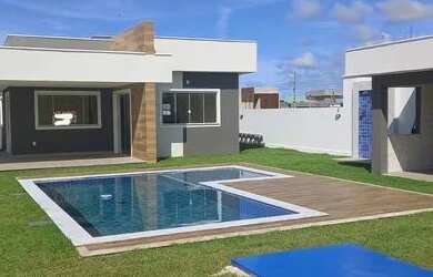 Imagem: A casa possui 3 Dormitórios, 3 Banheiros, 750m² de Área e