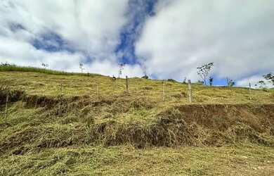 Imagem: O terreno possui 1.100m² de Área e está localizado em Centro