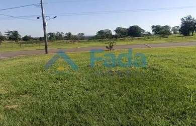 Imagem: O terreno possui 487m² de Área e está localizado em Porto