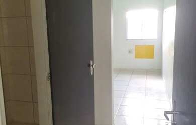 Imagem: A casa possui 3 Dormitórios, 3 Banheiros, 1 Vaga na garagem