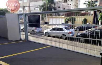 Imagem: O depósito possui 3 Vagas na garagem, 214m² de Área e está