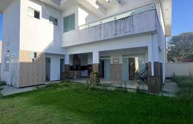 Imagem: A casa em condomínio possui 4 Dormitórios, 5 Banheiros, 3