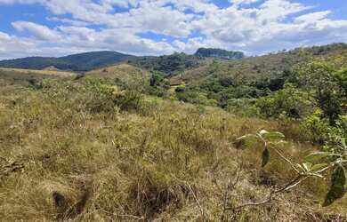 Imagem 16: Terreno de 13,7 hectares a 500 m de estrada de terra