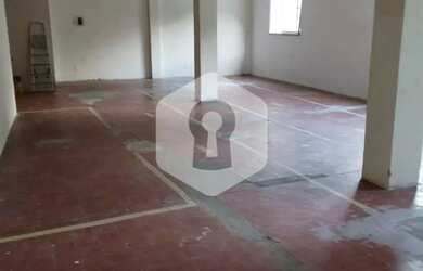 Imagem: O depósito possui 445m² de Área e está localizado em Estácio