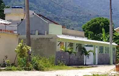 Imagem: O terreno possui 240m² de Área e está localizado em Campo