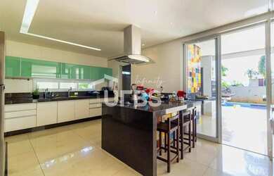 Imagem 9: Jardins Milão - Casa de Condomínio 4 quartos, sendo 3 suítes