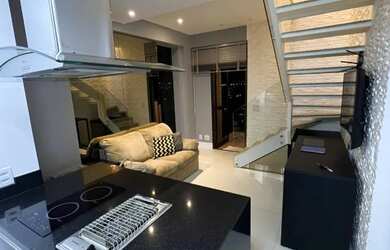 Imagem: O apartamento possui 1 Dormitório, 1 Banheiro, 2 Vagas na garagem