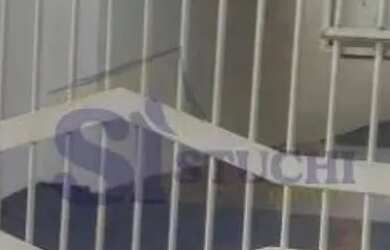 Imagem: A casa possui 2 Dormitórios, 2 Banheiros, 3 Vagas na garagem