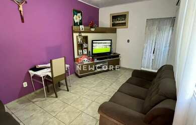 Imagem: A casa possui 5 Dormitórios, 2 Banheiros, 1 Vaga na garagem