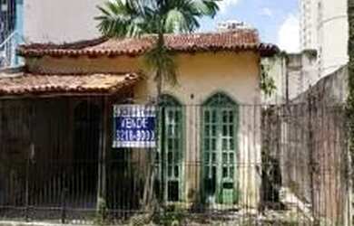 Imagem: A casa possui 3 Dormitórios, 2 Banheiros e 175m² de Área