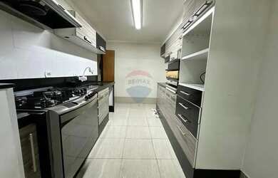 Imagem: A casa possui 2 Dormitórios, 3 Banheiros, 220m² de Área e