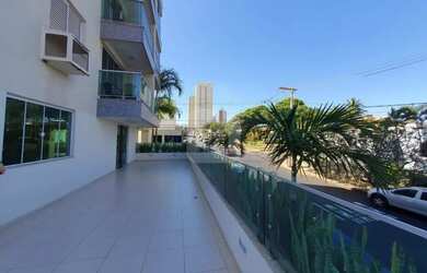 Imagem: O apartamento possui 3 Dormitórios, 1 Banheiro, 2 Vagas na