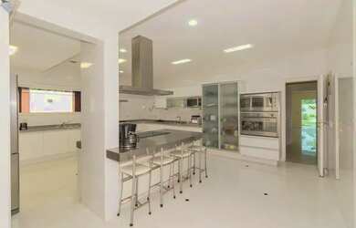 Imagem 11: Casa de condomínio para venda possui 700 metros quadrados com 5 quartos