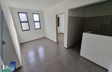 Imagem: O apartamento possui 1 Dormitório, 1 Banheiro, 1 Vaga na garagem