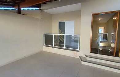 Imagem: A casa possui 3 Dormitórios, 4 Banheiros, 2 Vagas na garagem