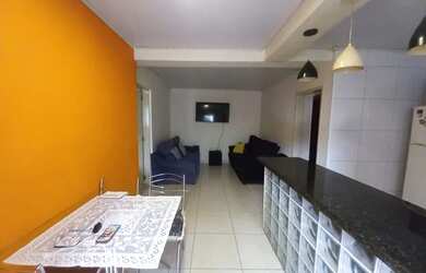 Imagem: A casa possui 2 Dormitórios, 1 Banheiro, 1 Vaga na garagem