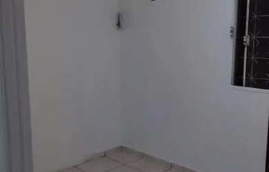 Imagem: A casa em condomínio possui 1 Dormitório, 1 Banheiro e está