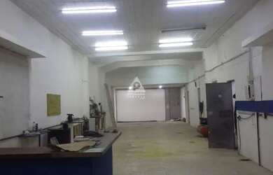 Imagem: O depósito possui 1 Vaga na garagem, 123m² de Área e está