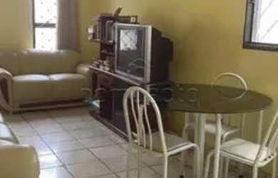 Imagem: A casa possui 2 Dormitórios, 1 Banheiro, 1 Vaga na garagem