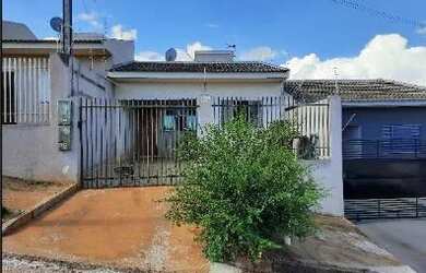 Imagem: A casa possui 3 Dormitórios, 1 Banheiro, 120m² de Área, Imóvel